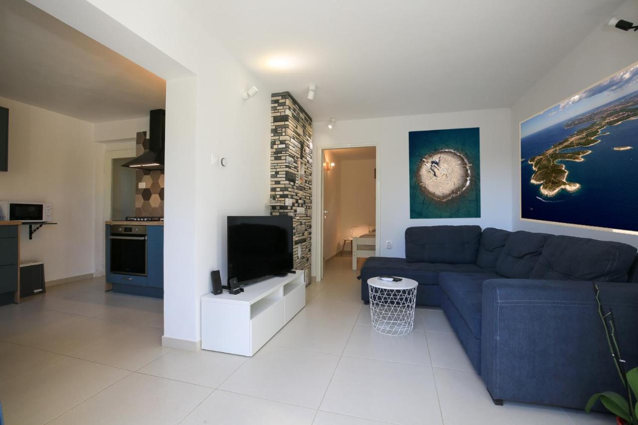 Apartmani Nena I Branko Premantura Exterior foto