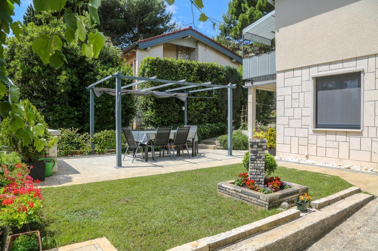 Apartmani Nena I Branko Premantura Exterior foto