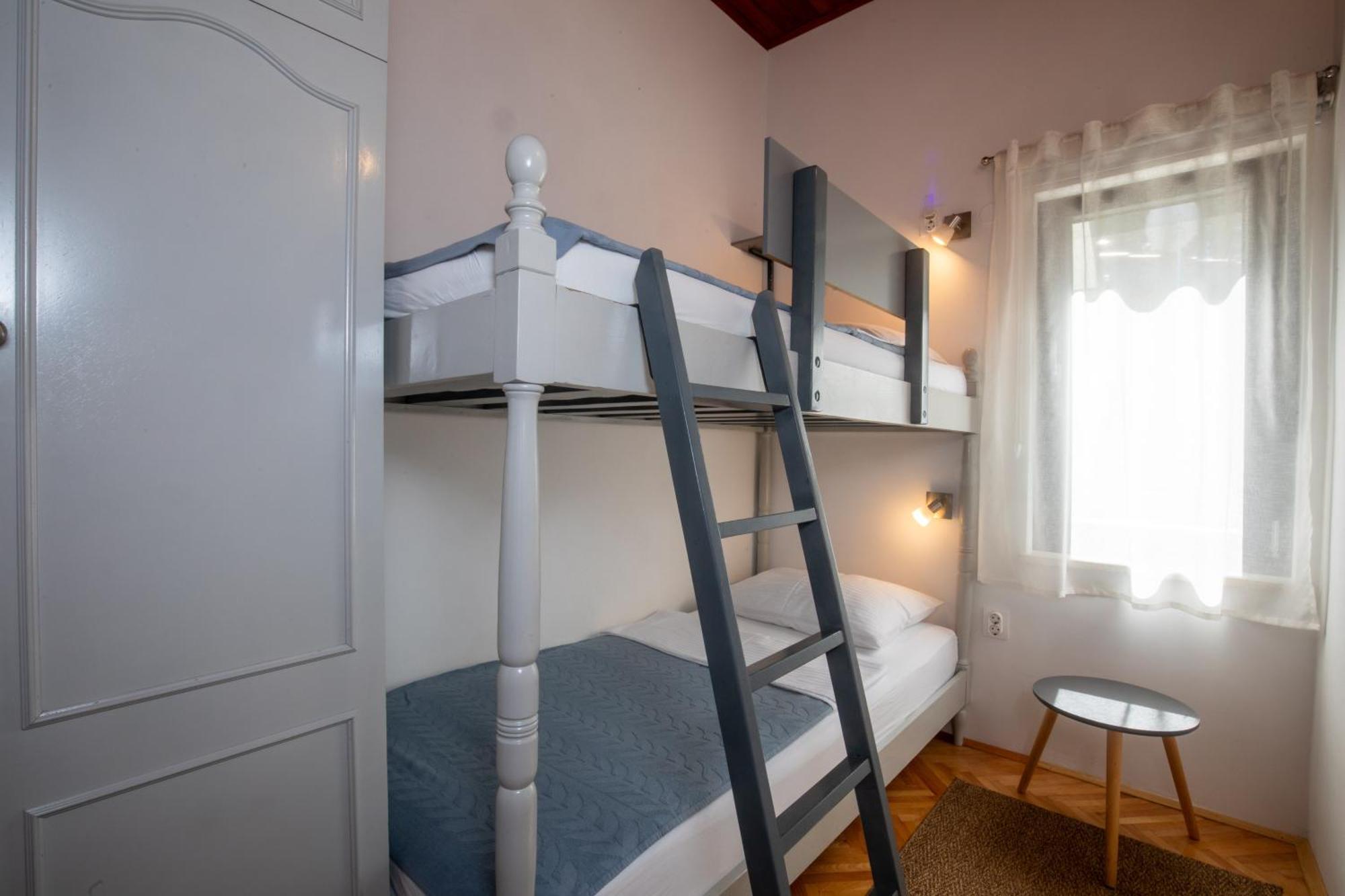Apartmani Nena I Branko Premantura Exterior foto